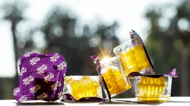 Single-serve honeycomb packs in sunlight